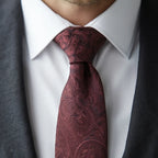 Julien | Élégante Cravate en Jacquard de Soie Bordeaux 3