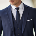 Élégance Masculine | Costume Trois Pièces avec Blazer Ajusté | Style Contemporain pour Cérémonies 4