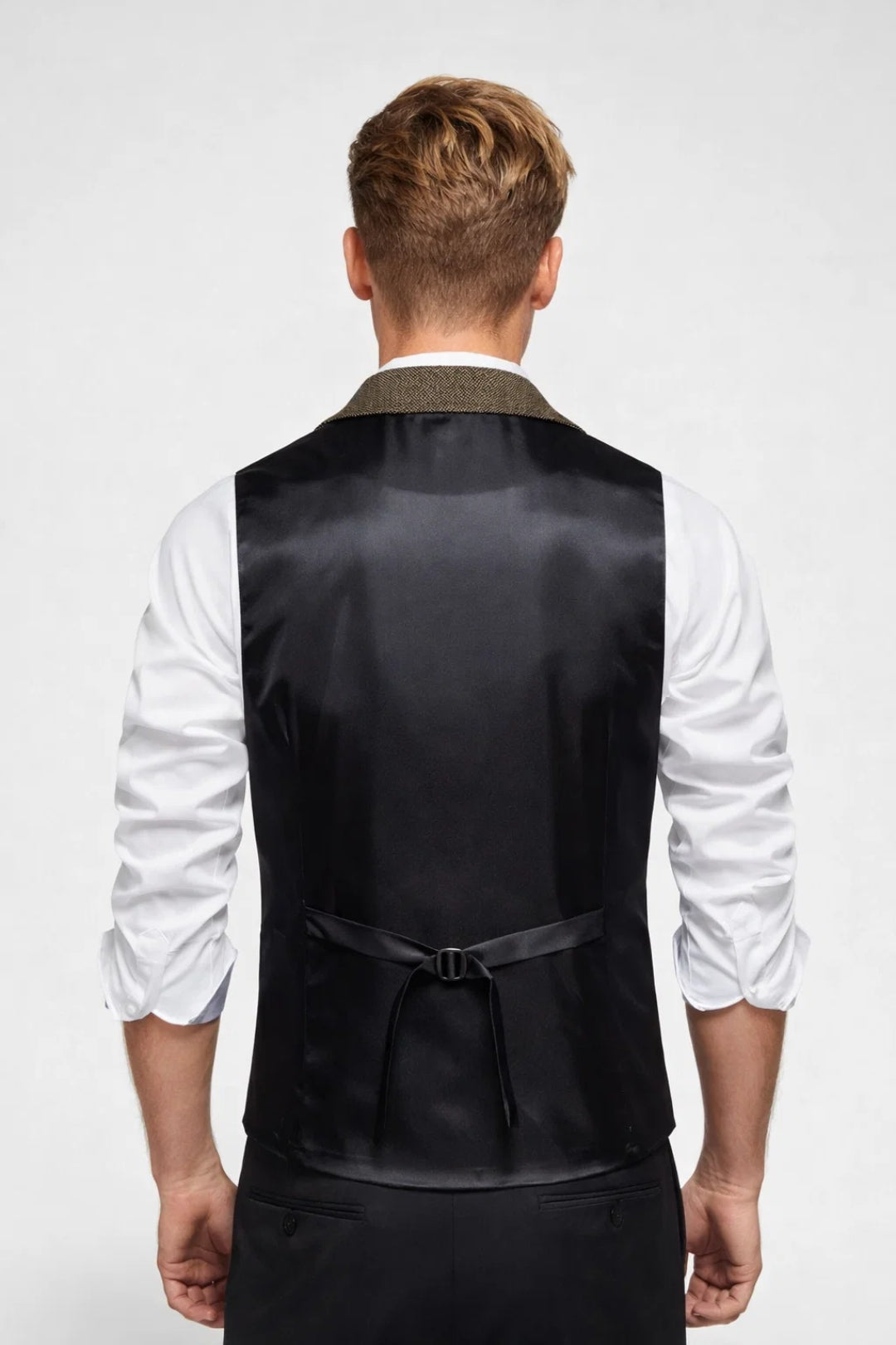 Gilet Sans Manche Homme Chic avec Coupe Ajustée | Élégant pour Tenues Professionnelles 10