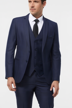 Costume Trois Pièces Élégant avec Blazer Ajusté et Motif Carreaux pour Style Polyvalent 4