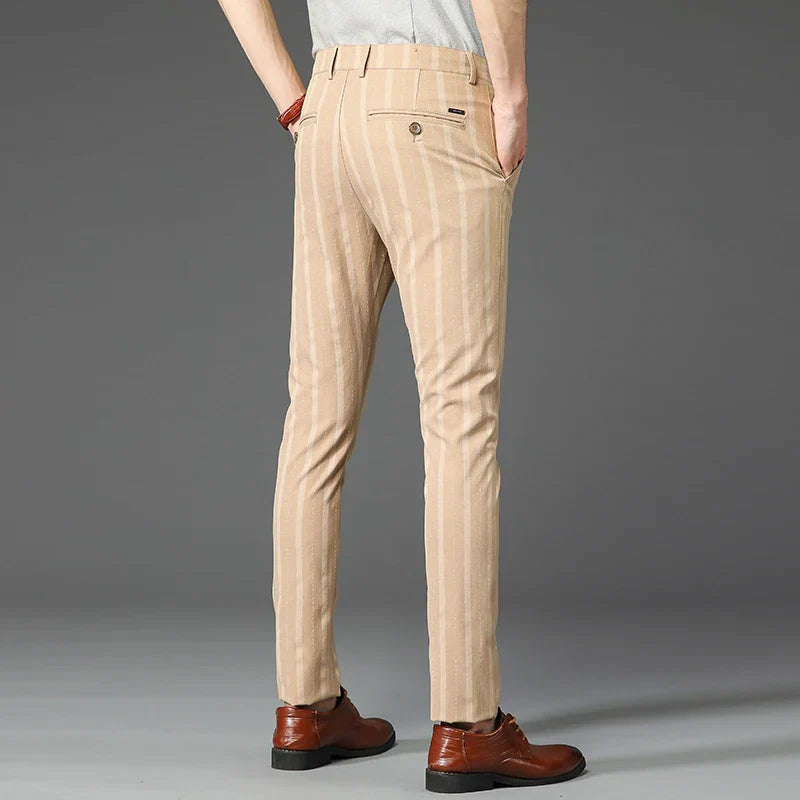 Pantalon Habillé Rayé pour Homme avec Coupe Slim Fit | Élégance et Confort au Bureau 11