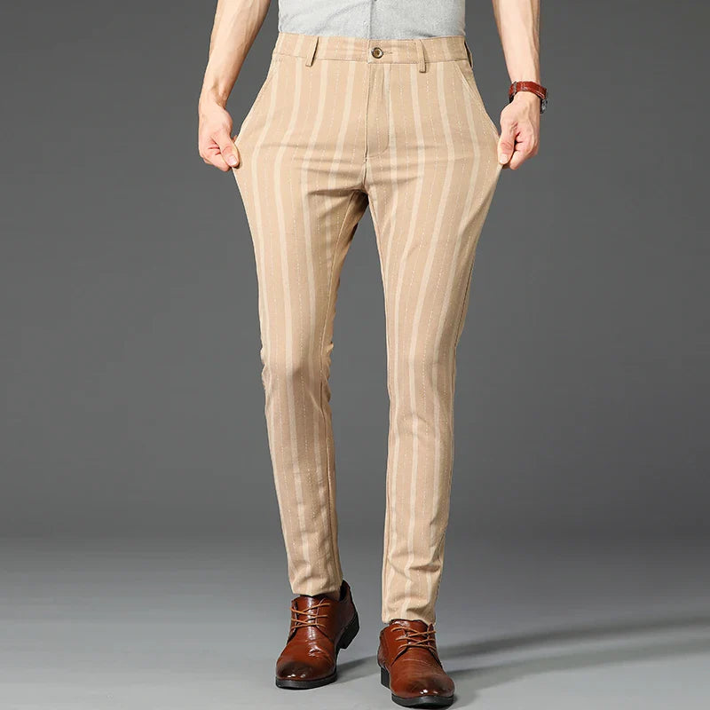 Pantalon Habillé Rayé pour Homme avec Coupe Slim Fit | Élégance et Confort au Bureau 13