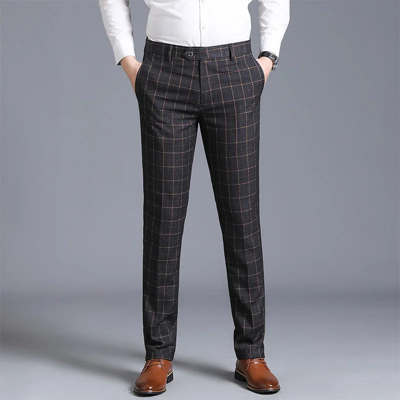 Pantalon Homme Tailleur à Carreaux avec Coupe Ajustée | Élégance Polyvalente pour Professionnels 8